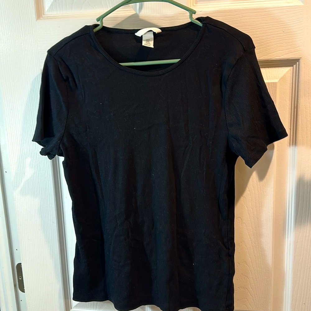 H&M DEVIDED TSHIRT SIZE XL